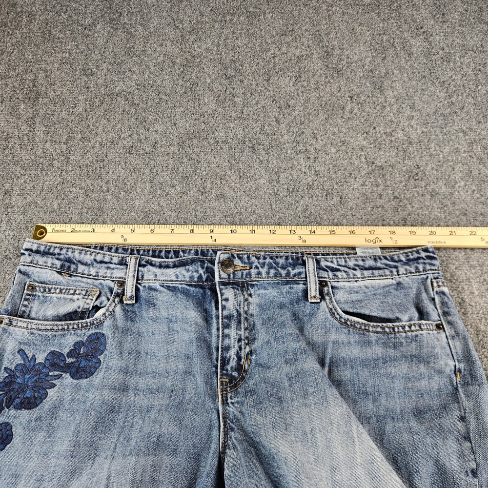 Gap Sexy Boyfriend Fit Embroidered Distressed Jeans Light Wash Womens 16/34R - Picture 5 of 9